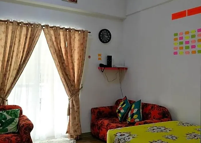 Zhamira's Near Airport & Malls, Clean& Comfy 4*