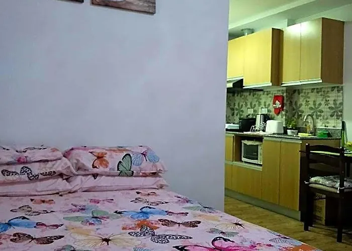 Zhamira's Near Airport & Malls, Clean& Comfy Hotel 4*
